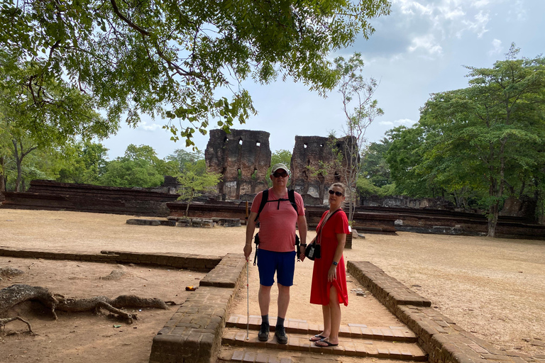 Sri Lanka: 7-Day Cultural Immersion Tour with Transfers