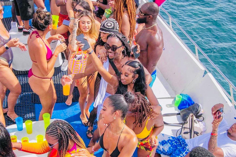 King of Kings Punta Cana – VIP Party Boat with DJ, Open Bar