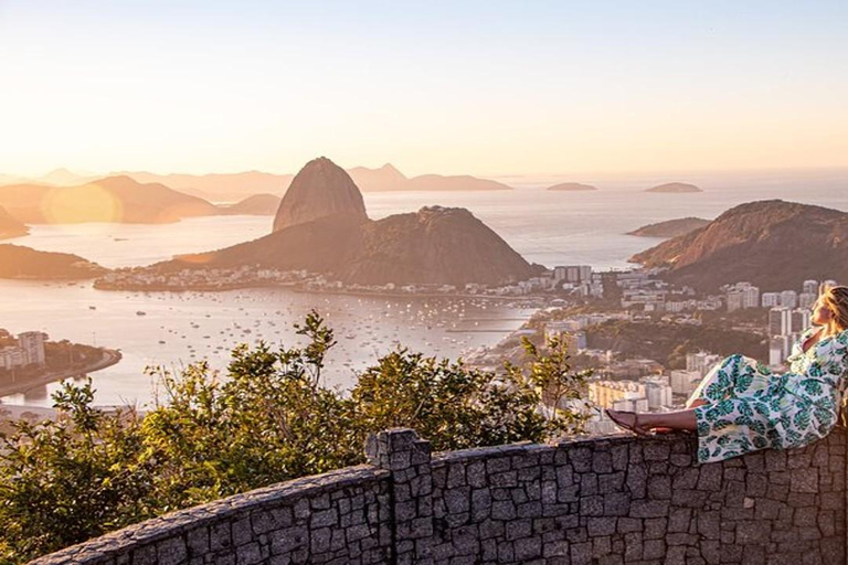 Rio de Janeiro: Sunrise at Mirante Dona Marta with Photos