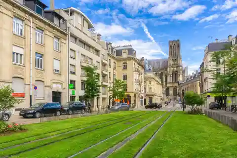 Reims: passeggiata veloce con una persona del posto in 60 minuti