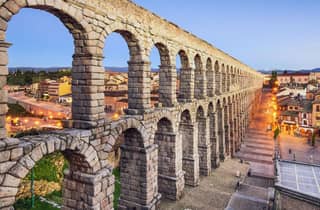 Private Tour mit Fahrer von Madrid durch Avila und Segovia mit Eintrittskarten