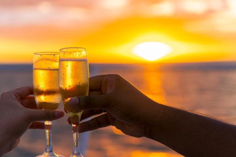 Fiji: Captain Cook Cruises - Day and Dinner Combo