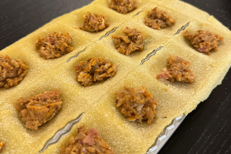 Nice: Mediterranean Fresh Pasta Cooking Class with Dinner