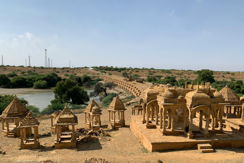 India: 15-Day Tour of Delhi, Jaisalmer, Jodhpur, and Udaipur
