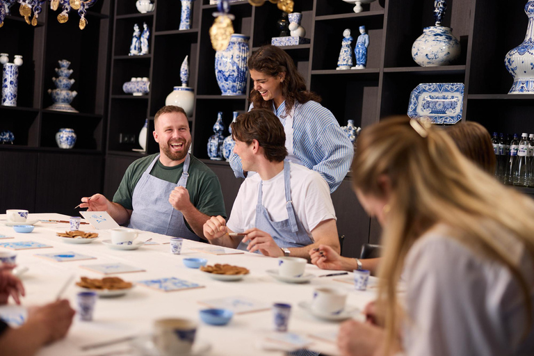 أمستردام: ورشة رسم البلاط الأزرق الهولندي التقليدي