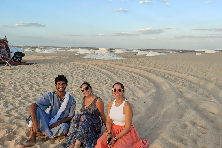 Caïro: dagtrip met woestijn en Bahariya Oasis met maaltijden