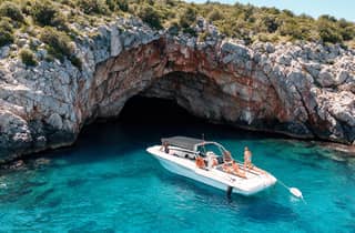 Kotor : baignade dans la Grotte Bleue, Notre-Dame-du-Rocher et tunnels de sous-marins