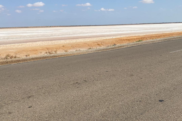 Sunset & Star Wars tour at the Ksar Ghilane oasis in a 4x4 Sunset & Star Wars tour to the oasis of Ksar Ghilane in a 4x4