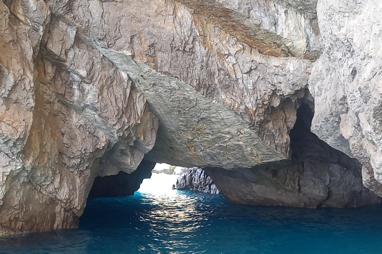 Privérondvaart van een hele dag door Capri vanuit PraianoCapri-boottocht vanuit Praiano