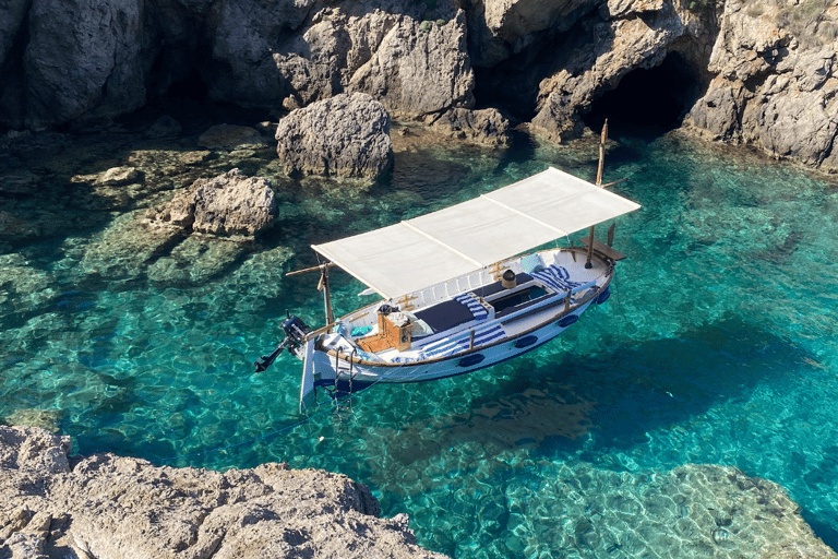 Majorque : Alcudia, visite en bateau privée.