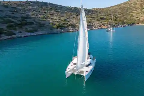 Agios Nikolaos: Privat katamaran-krydstogt med mad og drikke