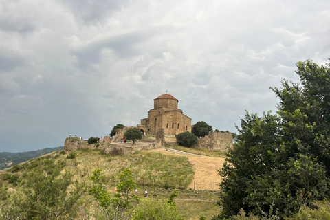 Mtskheta Tour (Chroniken Georgiens, Jvari, Svetitskhoveli)