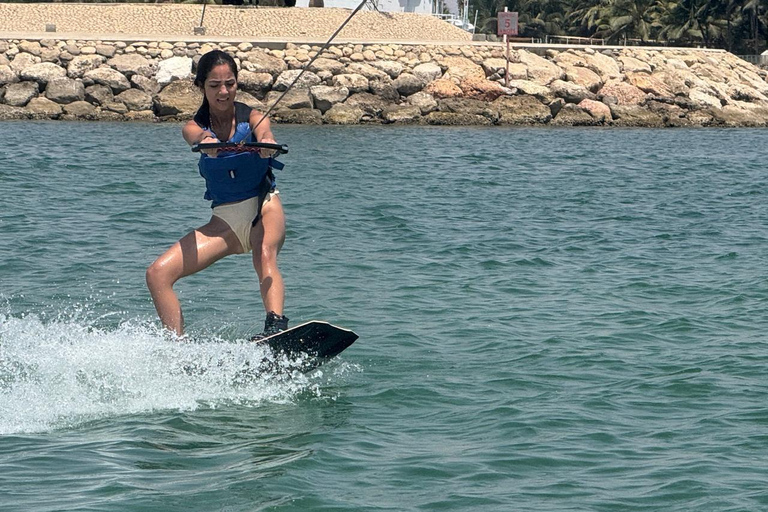 Salalah: Surfboarding Experience