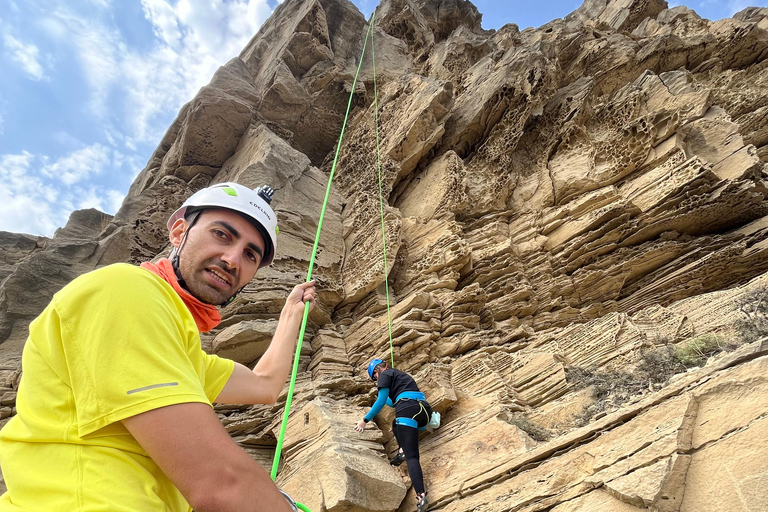 Baku: Rock Climbing Experience with Guide and Gear