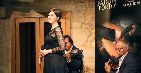 Porto: Cálem Keller Tour, Fado Show & Weinverkostung