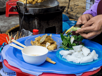 Hanoi Vegan Street Food & Train Street Tour