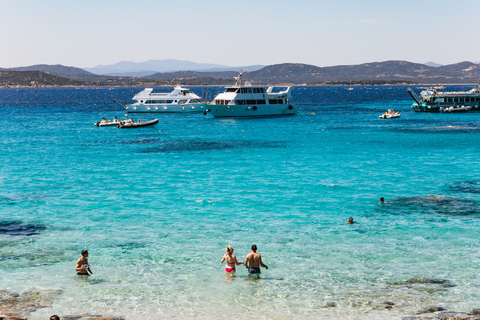 Ab Palau: Tagestour zu den La Maddalena-Inseln mit dem BootVon Palau aus: La Maddalena Inseln Ganztägige Bootstour 2
