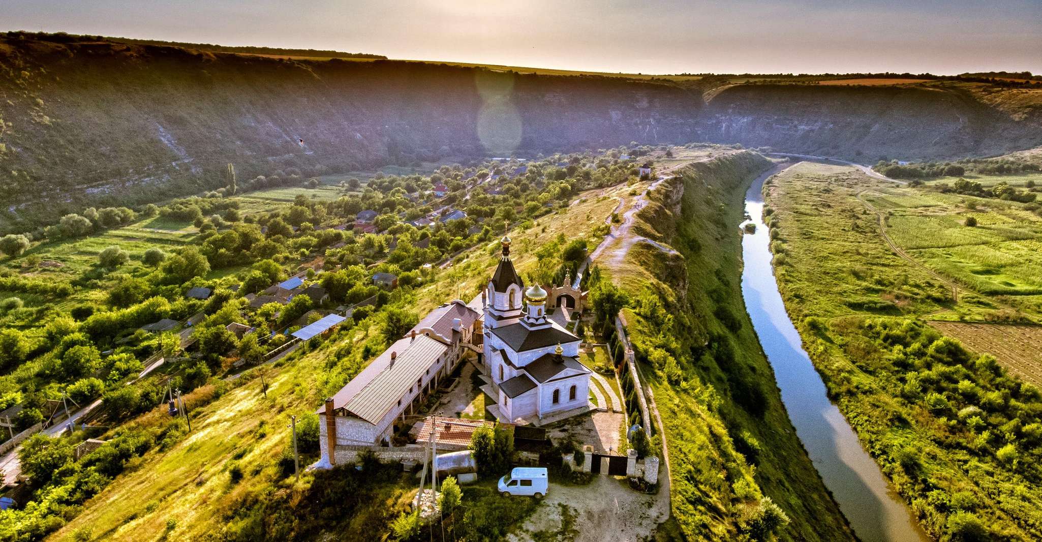 Suitetrails - From Chisinau, Old Orhei and Cricova winery day tour