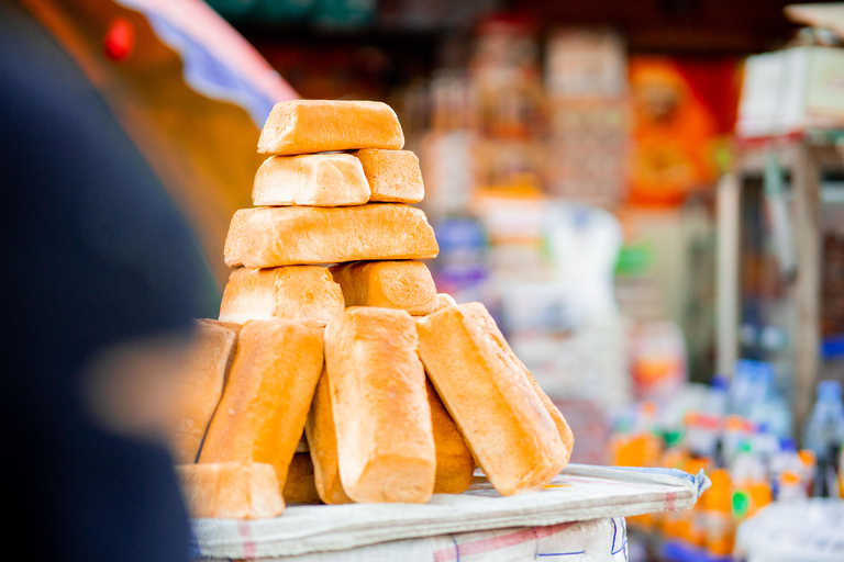 Stone Town Street Food Taste Tour a pie