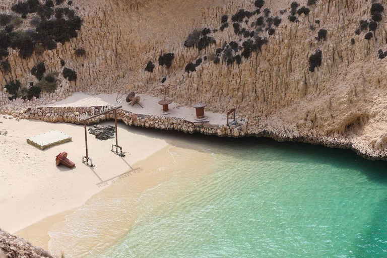 Muscat: Bandar Khairan Boat Trip with Snorkeling and Snacks