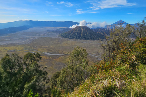 "Java Highlights: Yogyakarta to Bromo & Ijen Volcanoes"