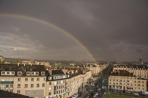 Caen: privé wandeltour op maat met een lokale gidsCaen: 4 uur privé wandeltour op maat