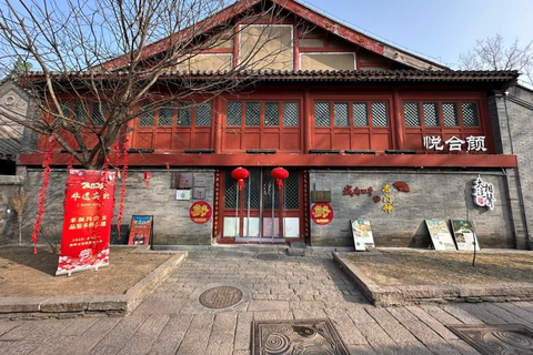 Hands-On Creation of Peking Opera Crafts