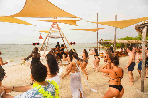 Cartagena: Fénix Beach Club Day Trip with Boat Transfer