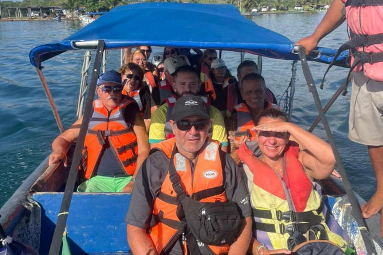San Blas: tour with snorkeling, lunch and transportation