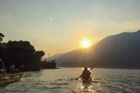 Lago Como: passeio de caiaque guiado pela Golden Hour
