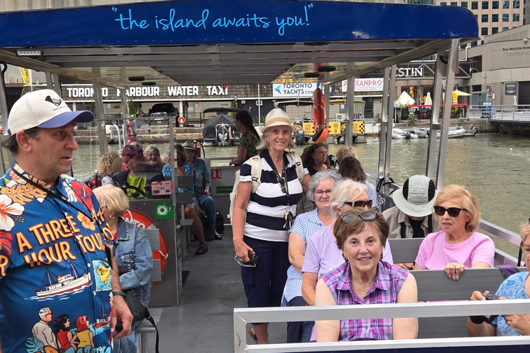 Toronto: Evening Harbour Cruise with Storytelling
