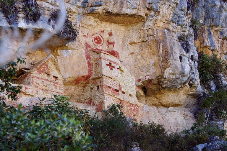 Chachapoyas: Mausolei Revash e Museo Leymebamba