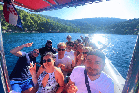 Split: Blue Lagoon & 3 Islands Speedboat Tour - Small group Split: Trogir, Blue Lagoon and 3 Islands Speedboat Tour