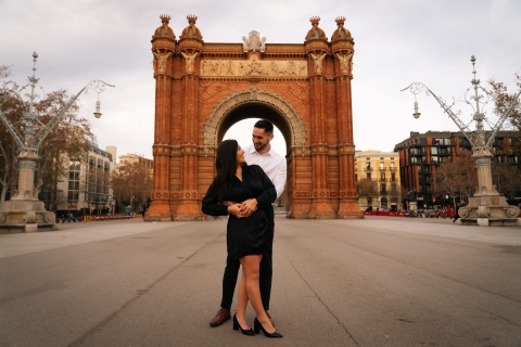Barcelona: Professional Photoshoot by the Beach Premium Photoshoot (20-40 photos)