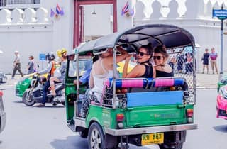 Tempel-Tuk-Tuk-Tour in Bangkok: Wat Pho, Wat Arun & Wat Traimit
