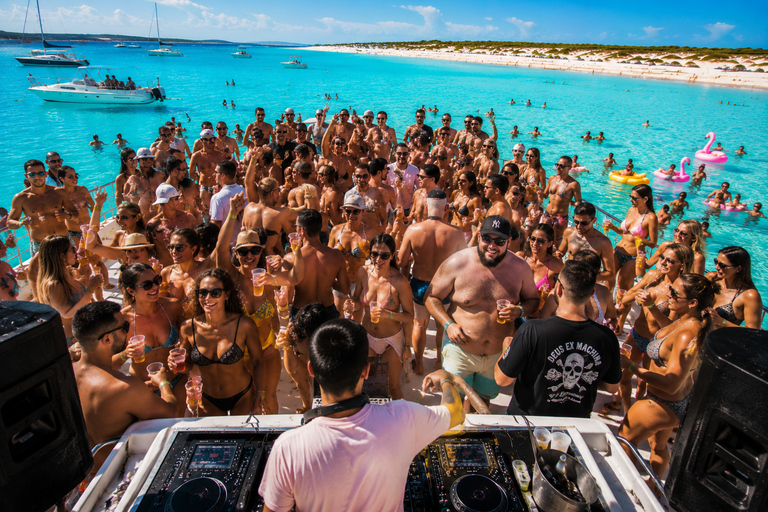 Ibiza: Boat Party with Reggaeton and Techno - 2 atmospheres Ibiza: Boat Party with Reggaeton and Techno - 2 areas