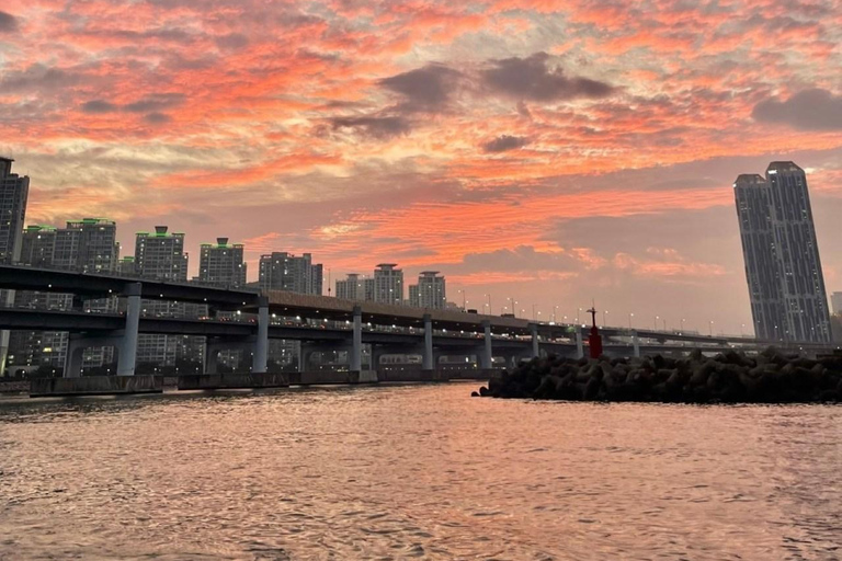 Busan Private Cultural&Coastal Tour with Sunset Yacht Cruise