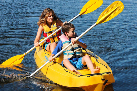 Tel Aviv: Kayak Rental at Beach ClubSingle Kayak Rental