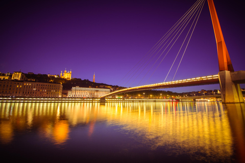 里昂：50分钟灯光节观光游船会面地点在 Quai Rambaud