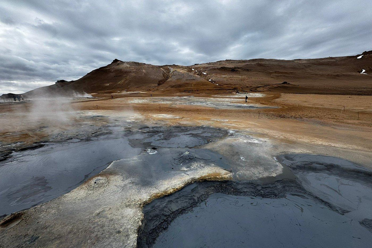 Akureyri: Goðafoss Waterfall & City Highlights Voyage