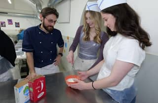 Neapel: Kochkurs für neapolitanische Pizza und Tiramisu