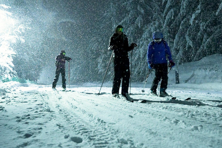 Bariloche: Nighttime activities in the snow plus dinner and show Bariloche: Nighttime activities in the snow plus dinner and a show