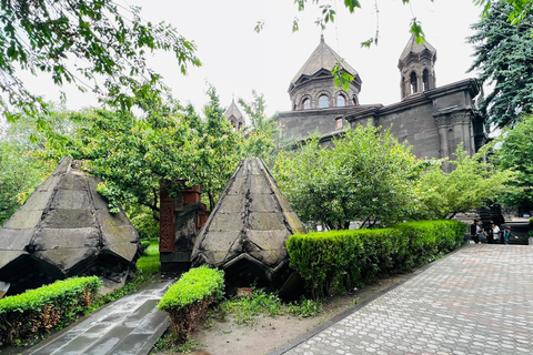 From Yerevan: Gyumri Day Trip with Black Fortress
