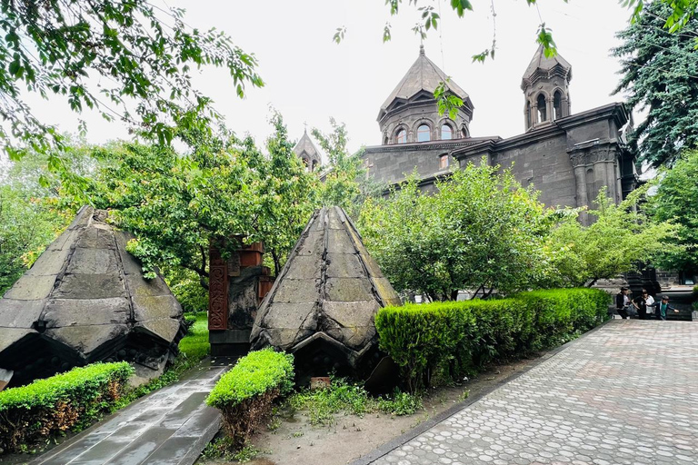 From Yerevan: Gyumri Day Trip with Black Fortress