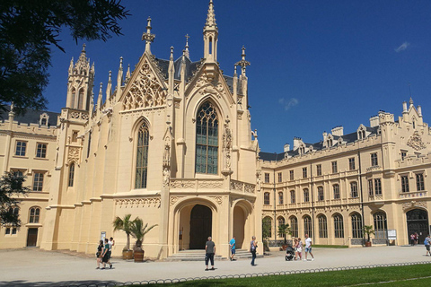 TOP of Moravia: Schloss Lednice + Bootstour (ab Bratislava)