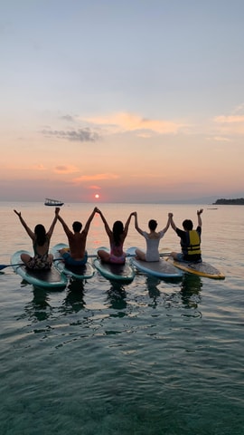 Gili Trawangan: Best sunrise stand up paddle with droneshoot