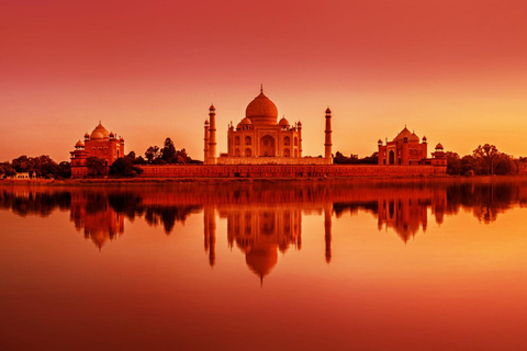 From Delhi: Overnight Taj Mahal Tour from Delhi Tour with 4-star Accommodation