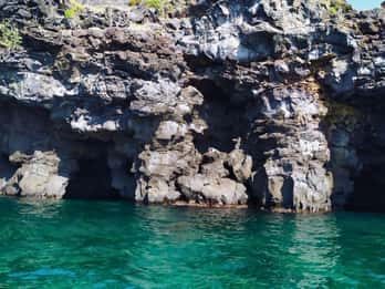 Aci Trezza: Cyclops Coast Boat Tour with Food and Swimming