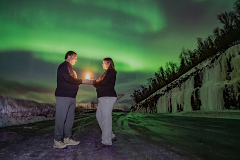 Tromsø: Small-Group Aurora Tour with Free Photos (8 Hours)