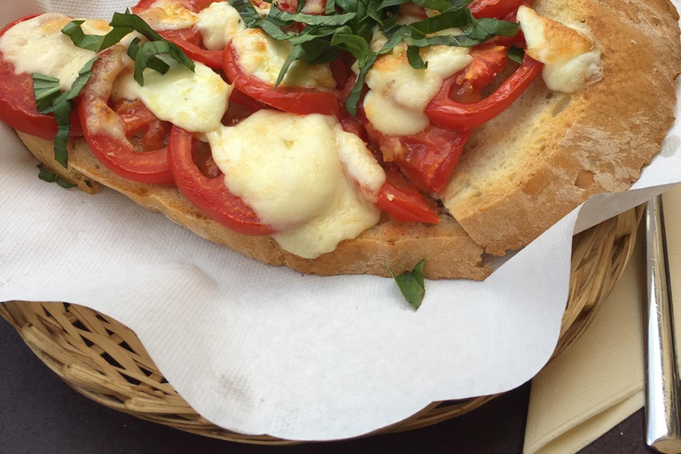 Florence: Chianti E-Bike Tour met Wijnproeverij en Lunch